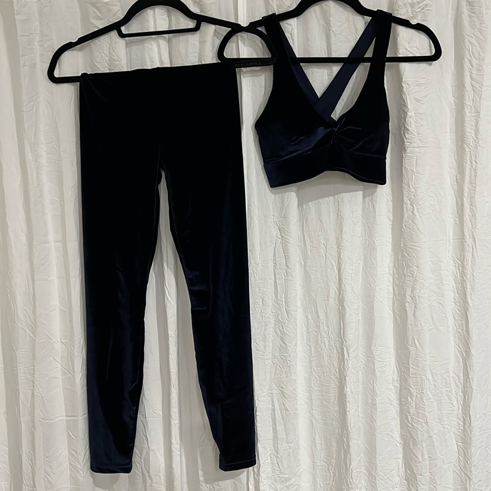 FABLETICS velvet blue workout set